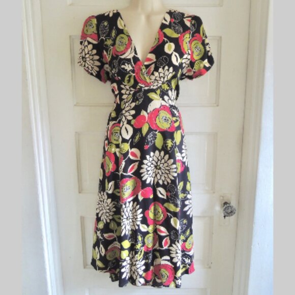 Pink Wheels Black & Pink Floral Abagail Retro 30s 40s Dress S - Picture 1 of 12